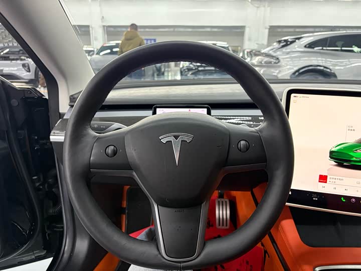 Фото 5 - Tesla Model 3