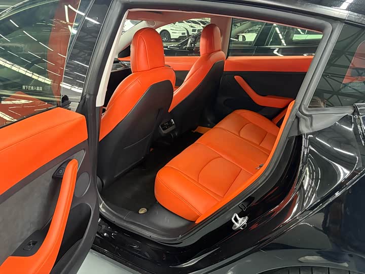 Фото 7 - Tesla Model 3