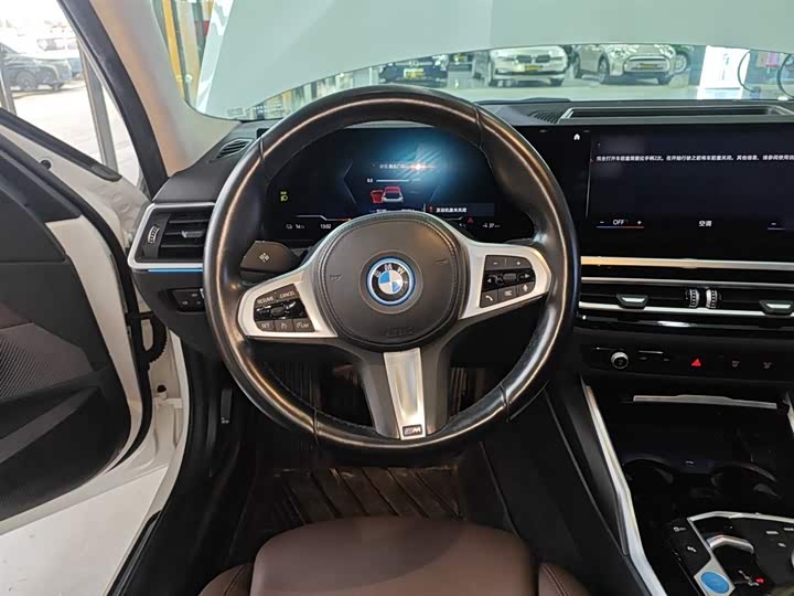 Фото 11 - BMW i3