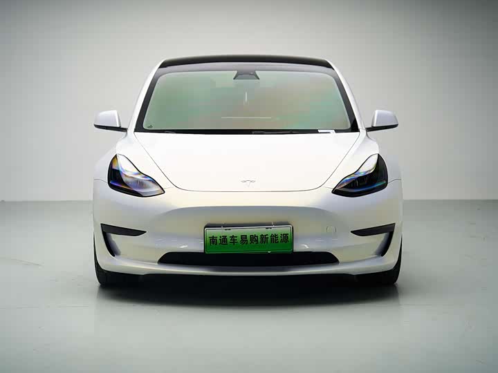 Фото 11 - Tesla Model 3