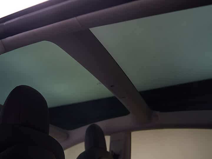 Фото 5 - Tesla Model 3