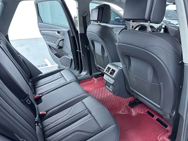 Фото 15 - Audi Q5L