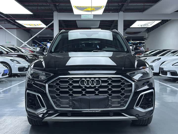 Фото 2 - Audi Q5L