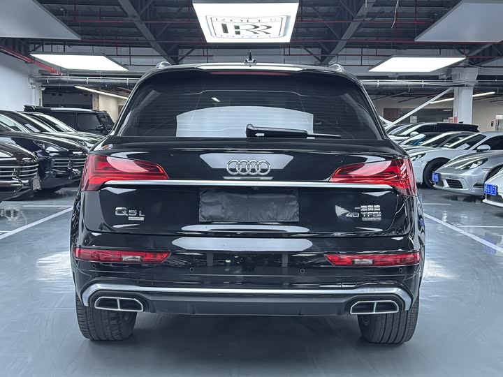 Фото 20 - Audi Q5L