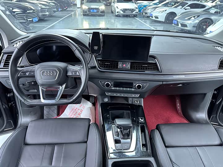Фото 6 - Audi Q5L