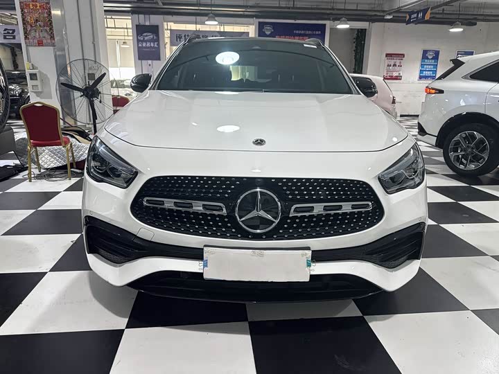 Фото 3 - Mercedes-Benz GLA-Class