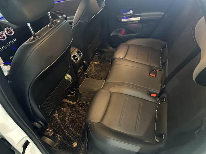 Фото 9 - Mercedes-Benz GLA-Class