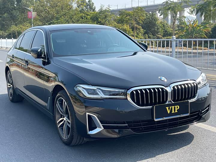 Фото 3 - BMW 5 Series