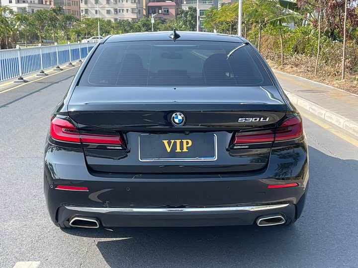 Фото 5 - BMW 5 Series