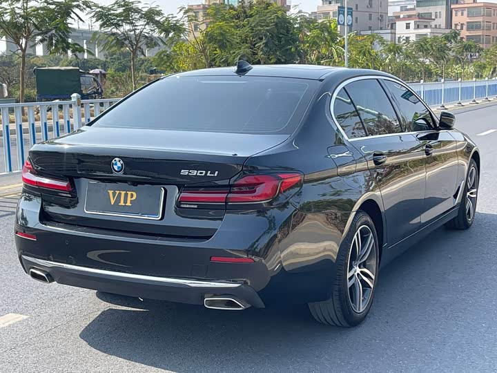 Фото 6 - BMW 5 Series