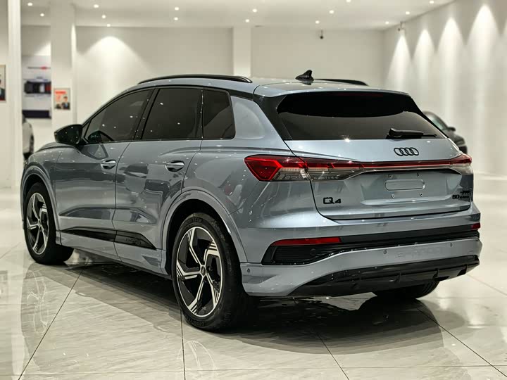 Фото 6 - Audi Q4 e-tron