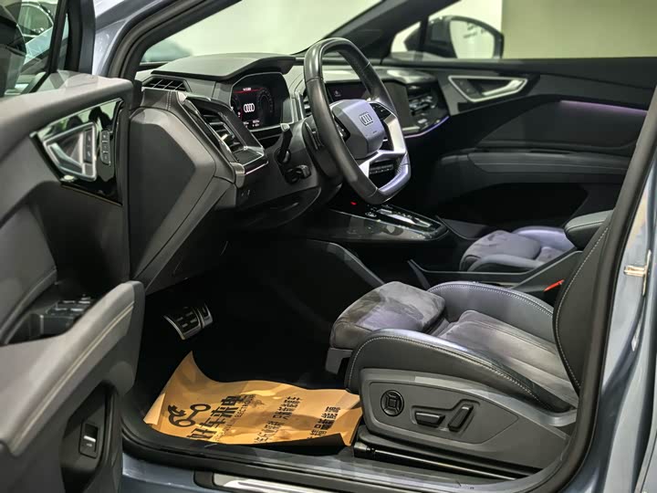 Фото 7 - Audi Q4 e-tron