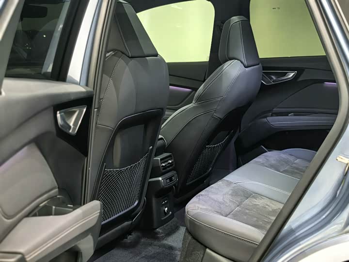 Фото 8 - Audi Q4 e-tron