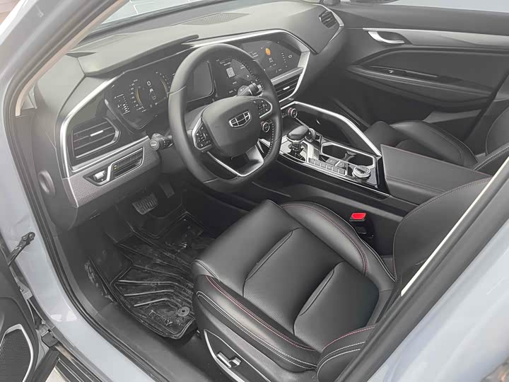 Фото 18 - Geely Tugella S