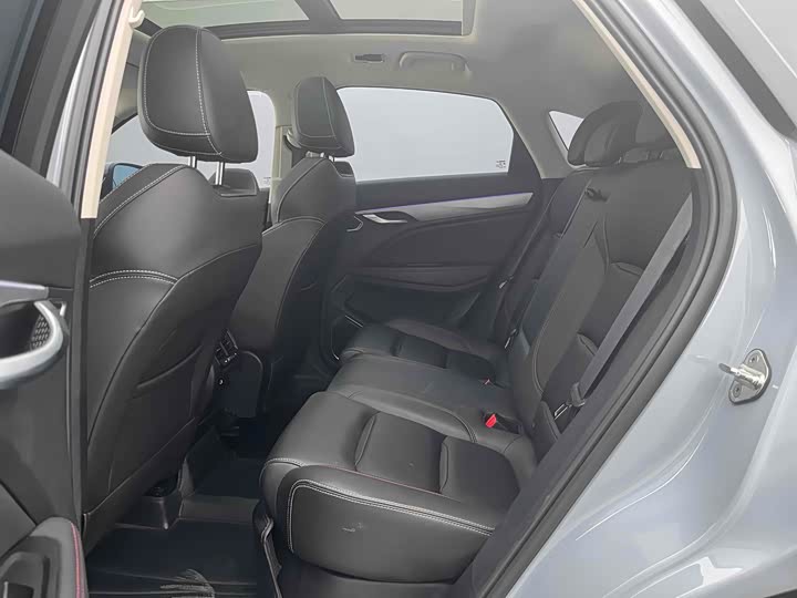 Фото 20 - Geely Tugella S