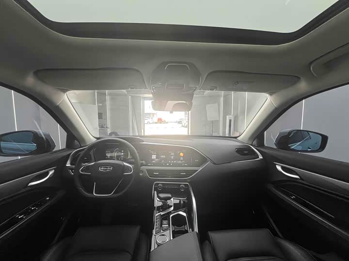 Фото 23 - Geely Tugella S