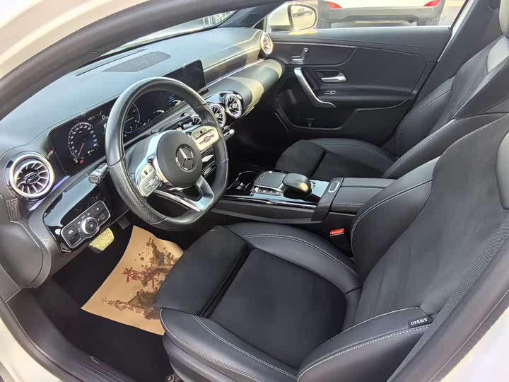 Фото 4 - Mercedes-Benz A-Class