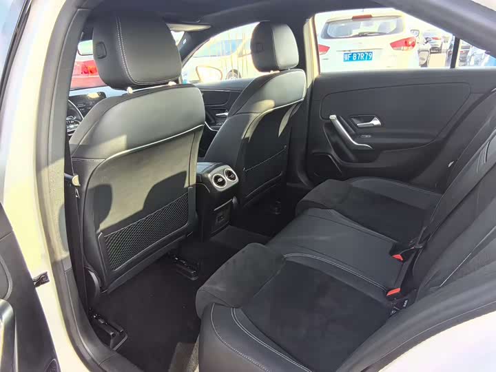 Фото 6 - Mercedes-Benz A-Class