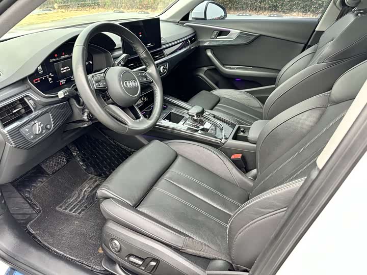 Фото 17 - Audi A4L