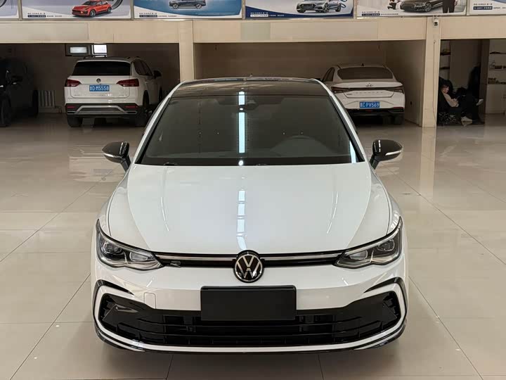 Фото 2 - Volkswagen Golf