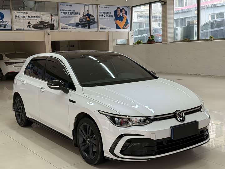 Фото 3 - Volkswagen Golf