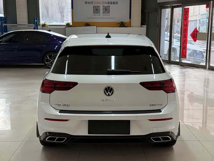 Фото 5 - Volkswagen Golf