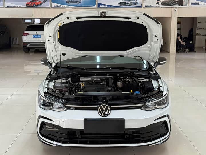 Фото 7 - Volkswagen Golf