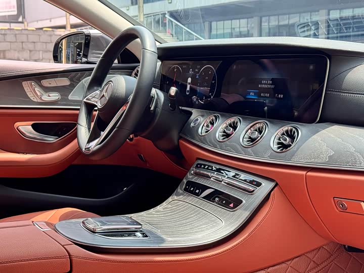 Фото 13 - Mercedes-Benz CLS-Class