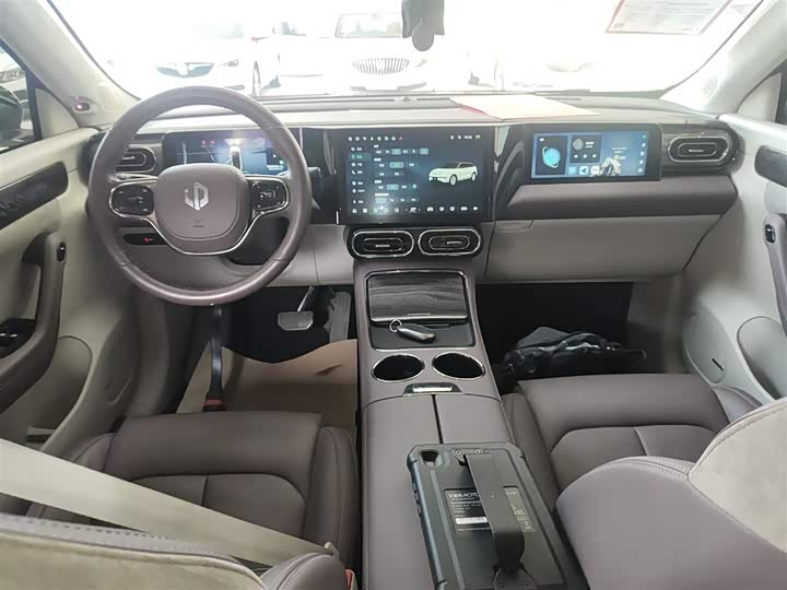 Фото 10 - Leapmotor C11