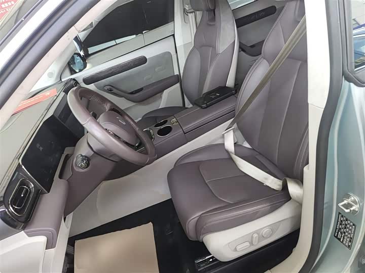 Фото 15 - Leapmotor C11