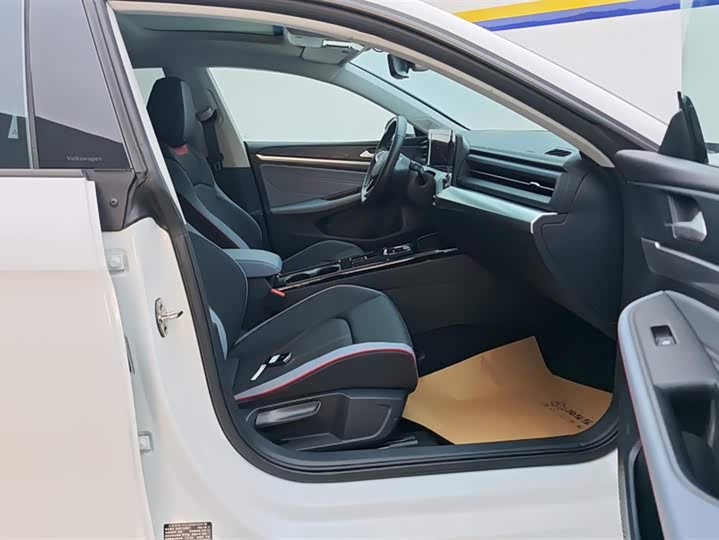 Фото 8 - Volkswagen Lamando L