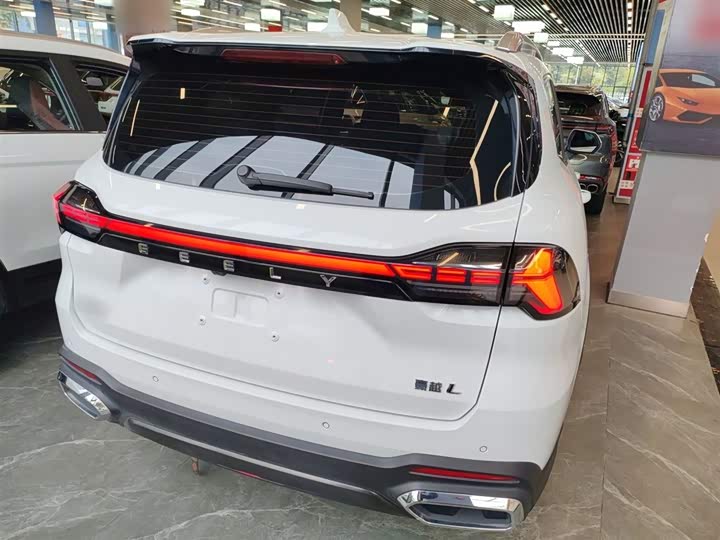 Фото 7 - Geely Okavango L