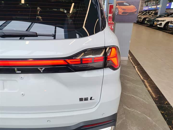 Фото 8 - Geely Okavango L