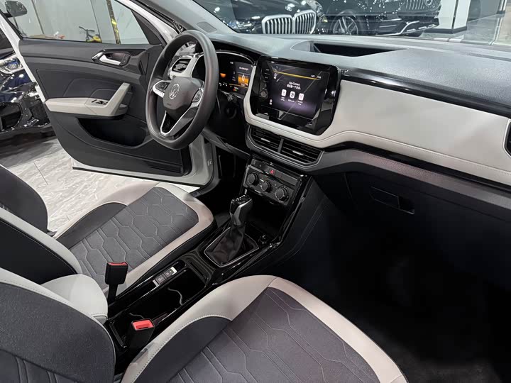 Фото 7 - Volkswagen Tharu