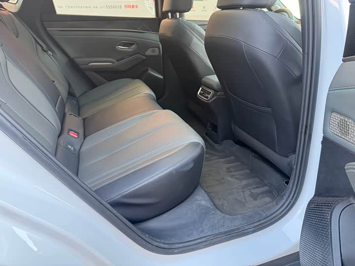 Фото 39 - BYD Qin L