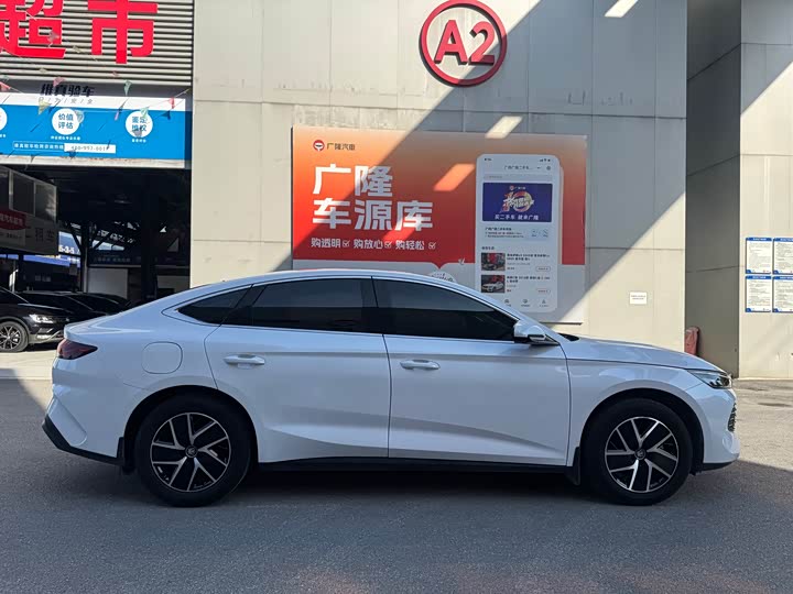 Фото 4 - BYD Qin L