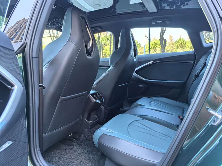 Фото 7 - MG Motor 7