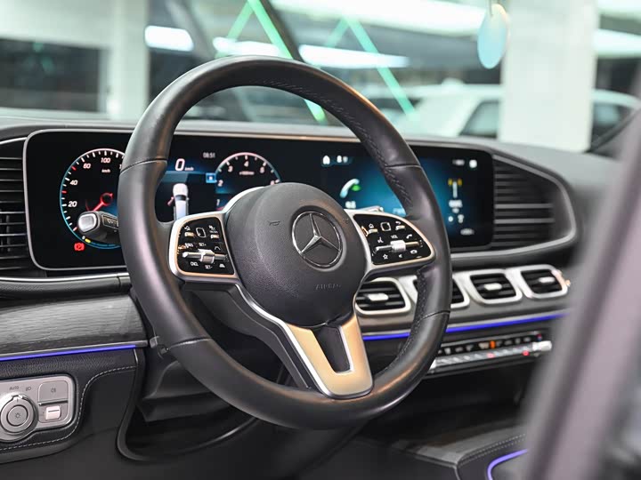 Фото 12 - Mercedes-Benz GLS-Class