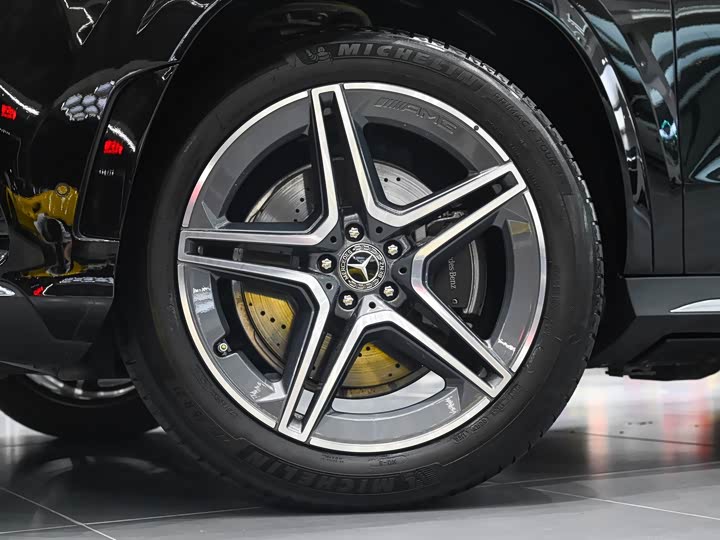 Фото 21 - Mercedes-Benz GLS-Class