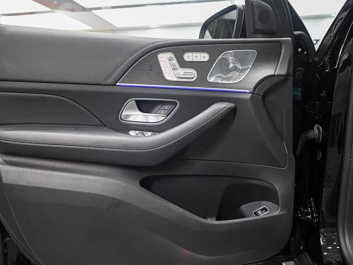 Фото 9 - Mercedes-Benz GLS-Class