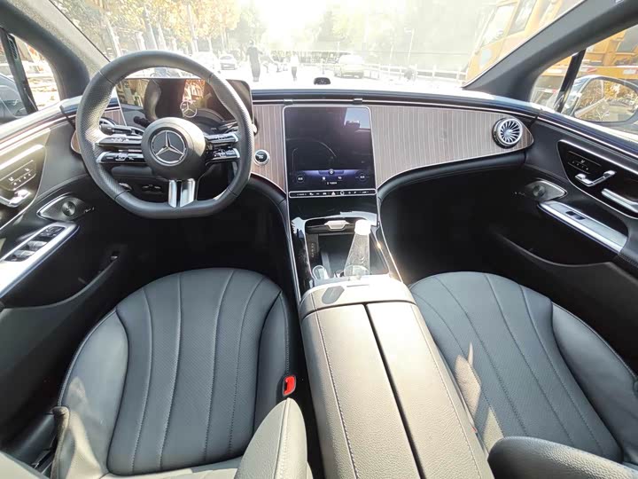 Фото 6 - Mercedes-Benz EQE