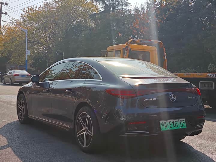 Фото 9 - Mercedes-Benz EQE