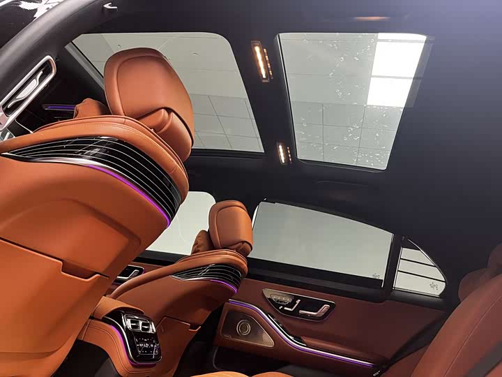 Фото 9 - Mercedes-Benz S-Class