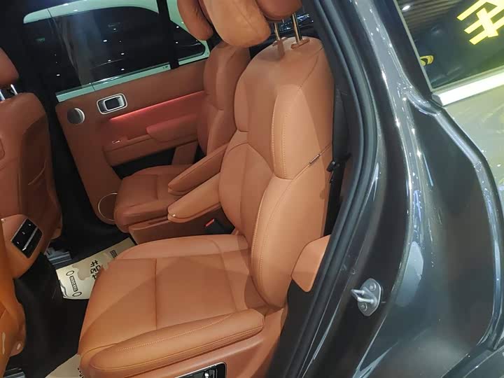 Фото 14 - LiXiang L8