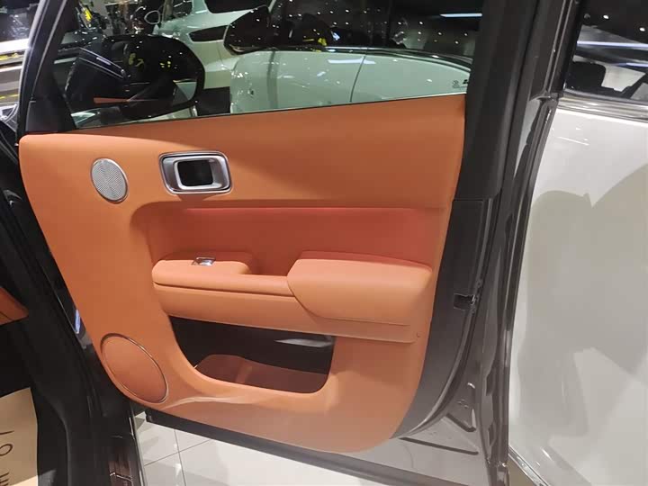 Фото 15 - LiXiang L8