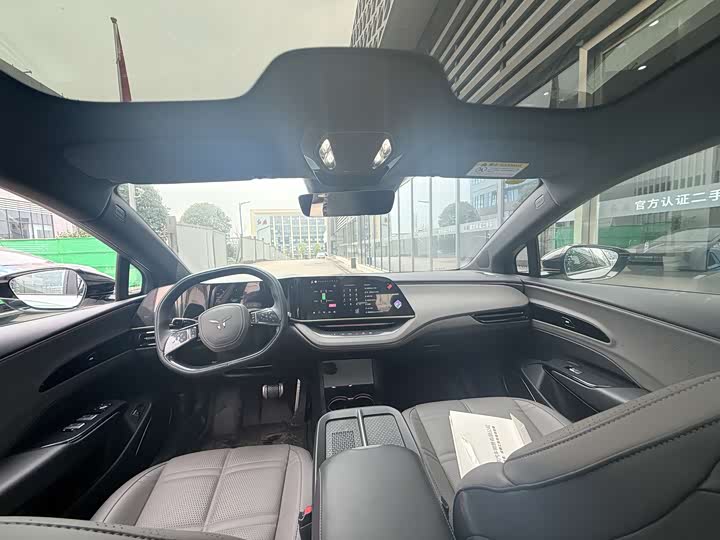 Фото 6 - Hongqi EH7