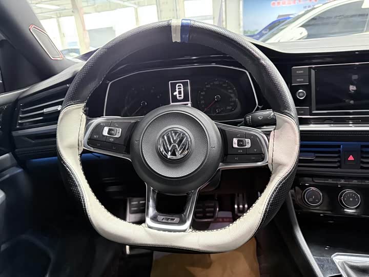 Фото 14 - Volkswagen Sagitar L