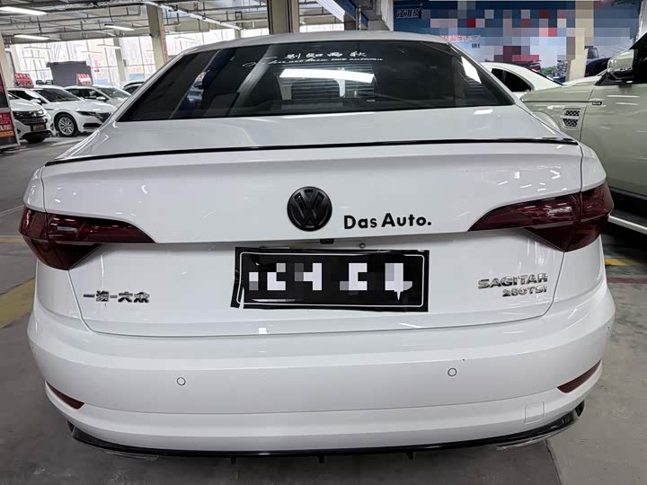 Фото 18 - Volkswagen Sagitar L