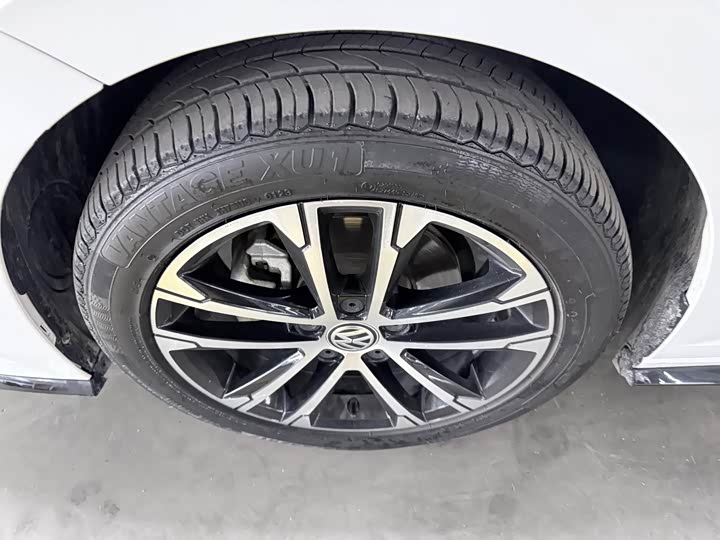 Фото 7 - Volkswagen Sagitar L