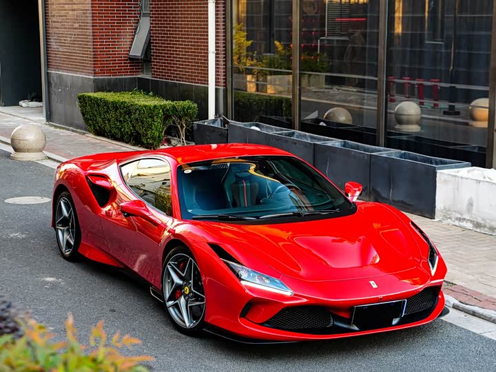 Фото 3 - Ferrari F8